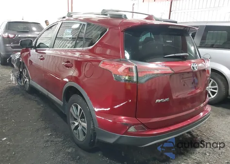2018 Toyota Rav4 Xle z USA, uszkodzony, nr VIN 2T3WFREV7JW511624